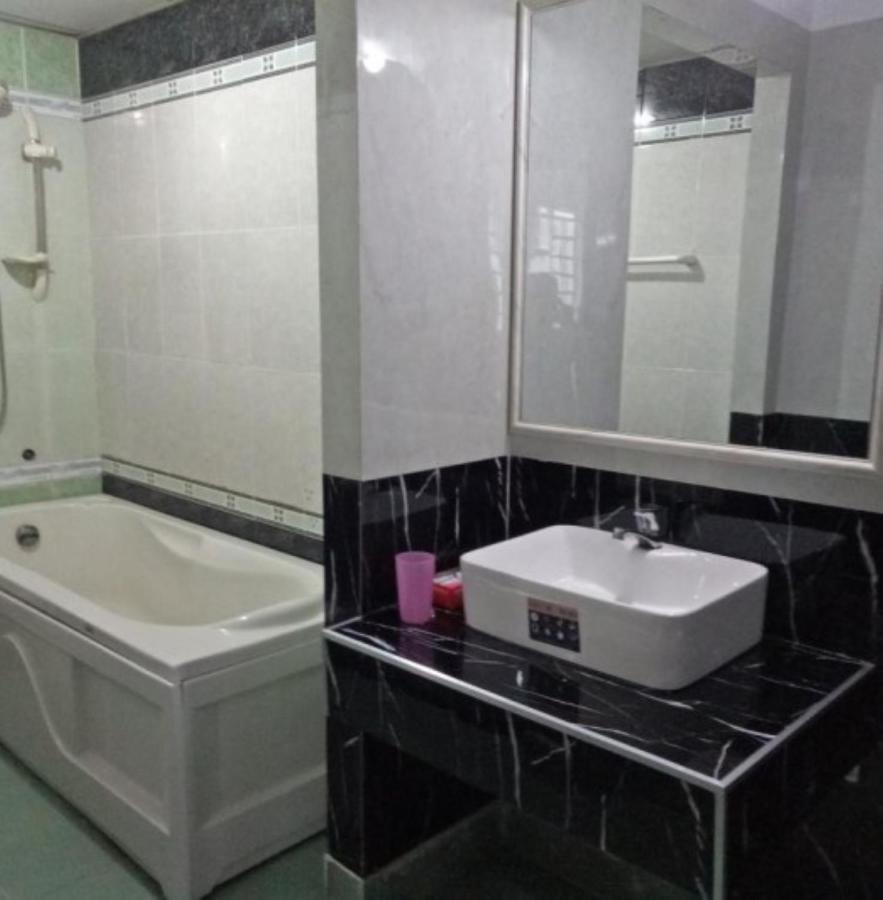 Duc Long Hotel Ho Chi Minh Zewnętrze zdjęcie
